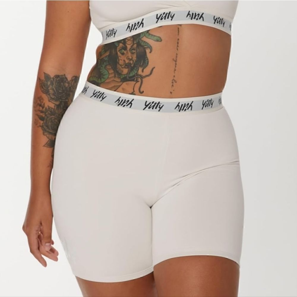 Major Label Shaping High Waist Short- On My Ivories